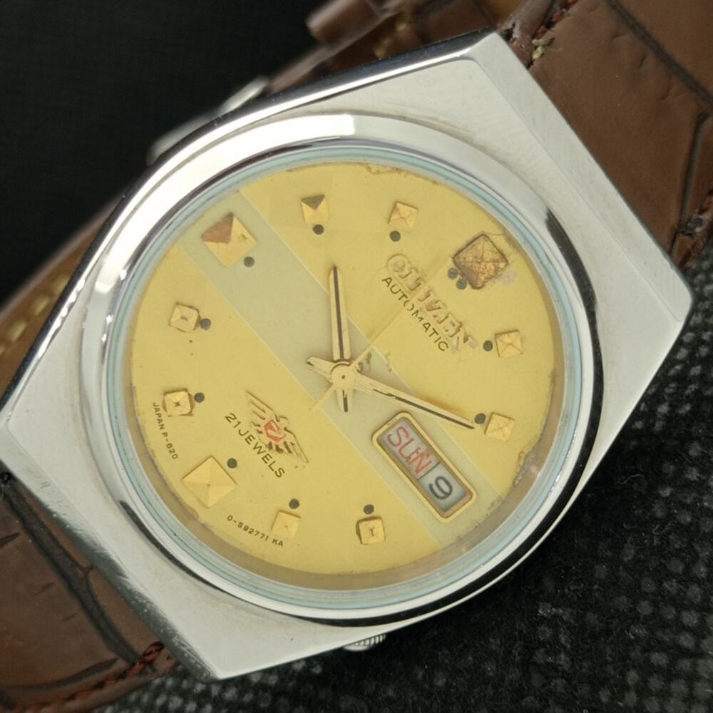 Vintage 1973 Citizen Automatic Mens Silver Watch W/daydate & Gold accents
